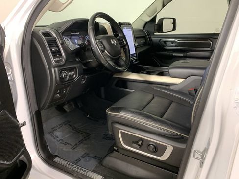 Used 2022 RAM 1500 Laramie AWD/4WD image 16