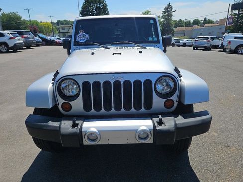 Used 2012 Jeep Wrangler Sahara w/ Connectivity Group AWD/4WD image 8