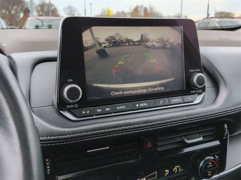 Used 2023 Nissan Rogue SV w/ SV Premium Package image 13