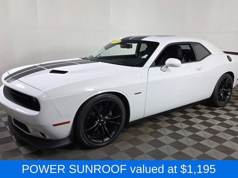 Used 2018 Dodge Challenger R/T w/ Blacktop Package RWD image 3