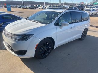 Used 2018 Chrysler Pacifica Limited w/ S Appearance Package video 2