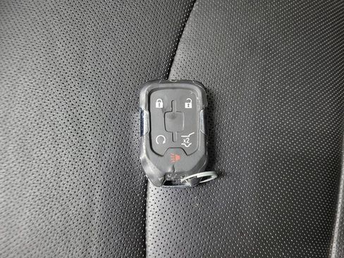 Used 2020 GMC Terrain SLT w/ Preferred Package AWD/4WD image 32