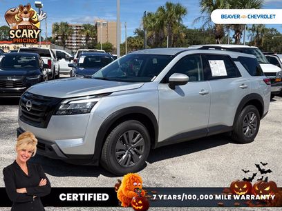 Used 2024 Nissan Pathfinder SV