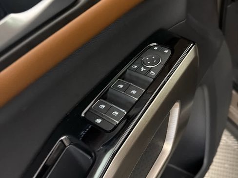 Certified 2024 Nissan Pathfinder Platinum FWD image 24
