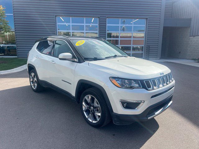 Used 2020 Jeep Compass Limited w/ Luxury Seat Group AWD/4WD image 3