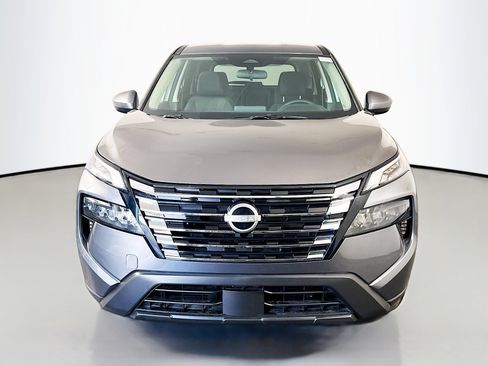 Used 2026 Nissan Rogue SV image 2