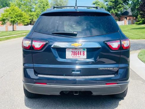 Used 2016 Chevrolet Traverse LT w/ Style and Technology Package FWD image 9