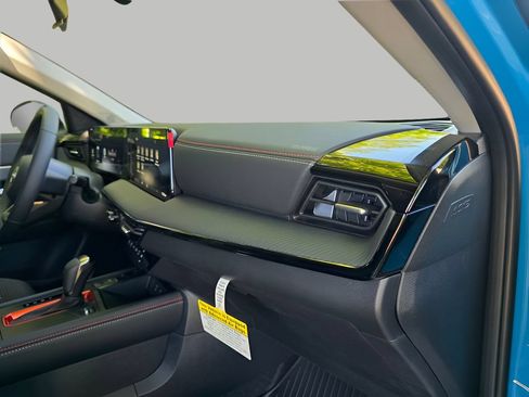 New 2026 Nissan Kicks SR FWD image 11