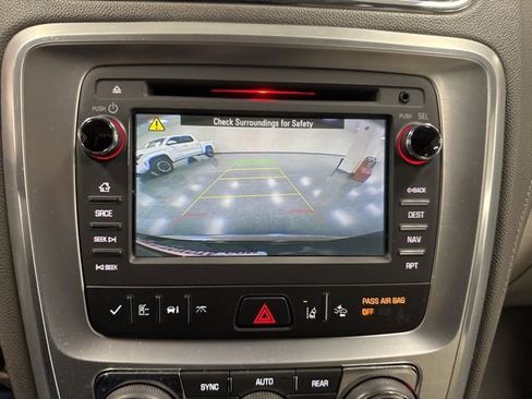 Used 2017 GMC Acadia Limited SLT image 32