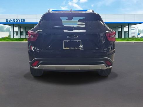 Used 2024 Chevrolet Trax LT w/ Driver Confidence Package image 10