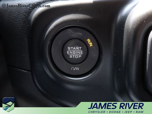 Used 2021 Jeep Wrangler Unlimited Sahara AWD/4WD image 31