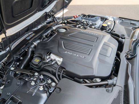 Used 2023 Jaguar F-TYPE R image 27