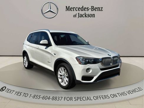 Used 2017 BMW X3 sDrive28i RWD image 2