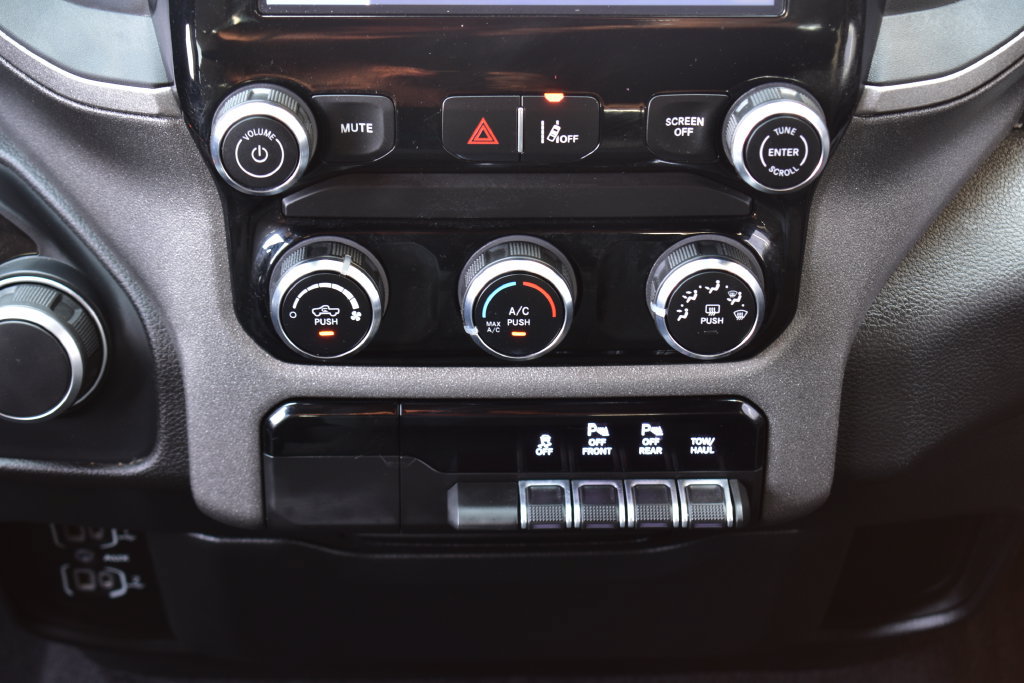 Used 2025 RAM 1500 Tradesman AWD/4WD image 33