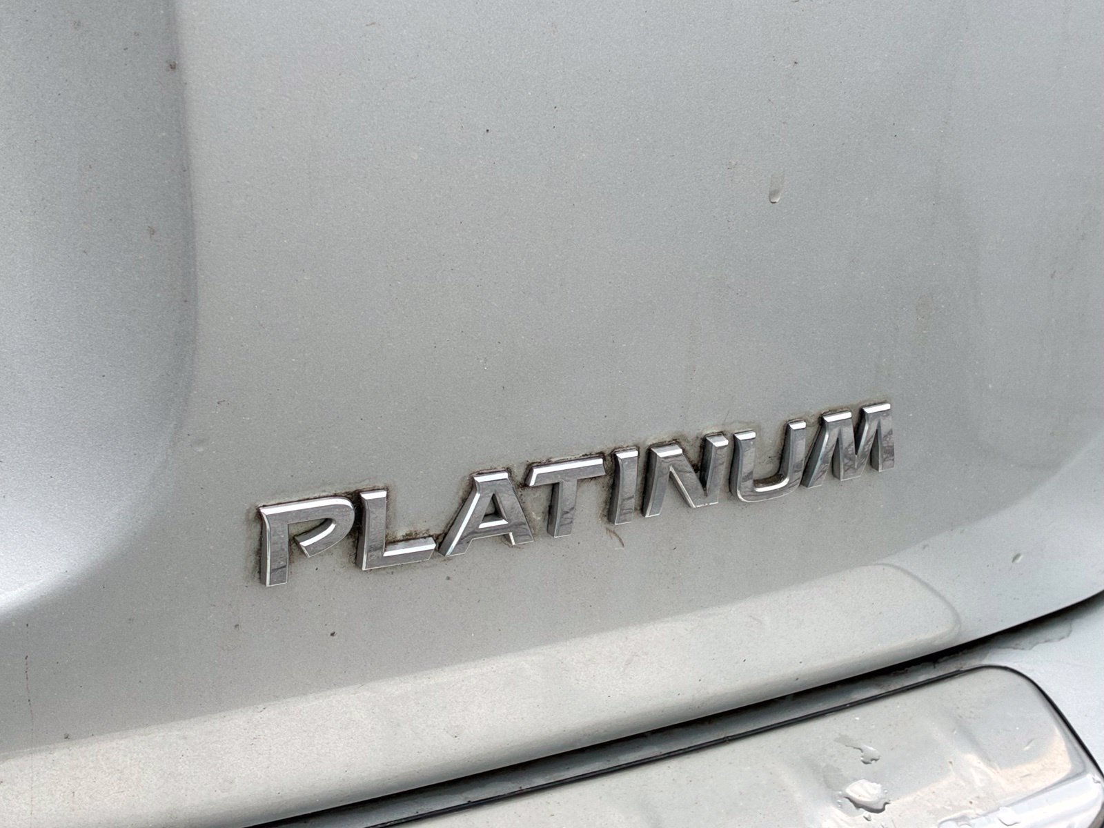 Used 2014 Nissan Pathfinder Platinum FWD image 12