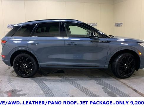 Used 2025 Lincoln Corsair Reserve w/ Equipment Group 202A image 2