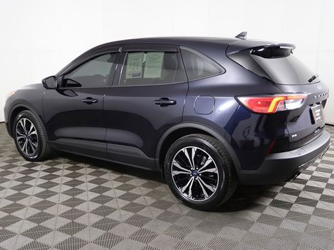 Used 2021 Ford Escape SE w/ SE Sport Appearance Package image 12