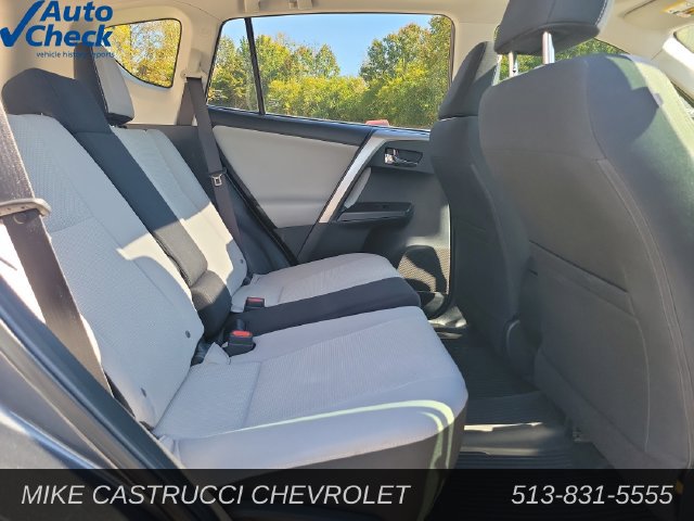 Used 2017 Toyota RAV4 XLE w/ Carpet Mat Package FWD image 27