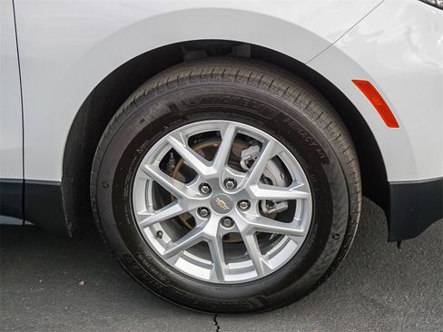 Certified 2024 Chevrolet Equinox LS w/ LS Convenience Package image 9