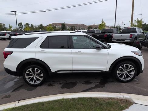 Used 2025 Ford Explorer Platinum w/ Ultimate Package AWD/4WD image 6
