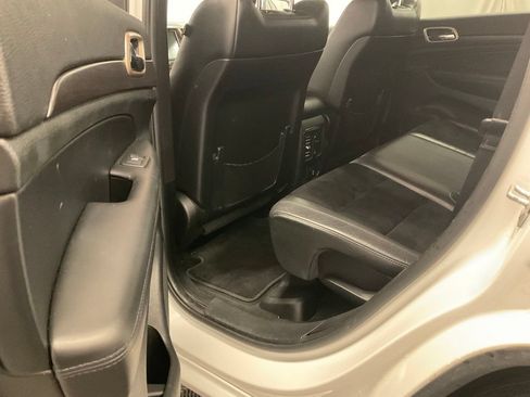 Used 2015 Jeep Grand Cherokee Altitude AWD/4WD image 25