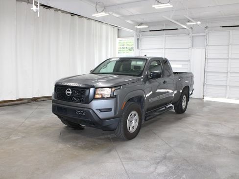 Used 2022 Nissan Frontier S w/ Technology Package AWD/4WD image 4