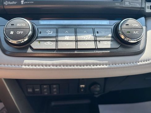 Used 2015 Toyota RAV4 Limited w/ Technology Package AWD/4WD image 27