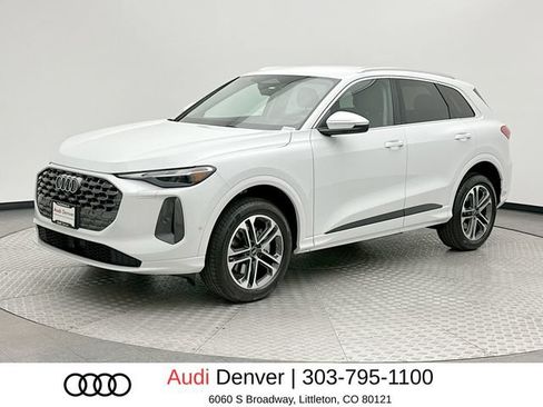 Used 2025 Audi Q5 Premium w/ 19" Wheel Package AWD/4WD image 1