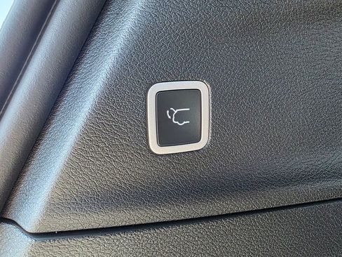 New 2026 Chrysler Pacifica Pinnacle image 18