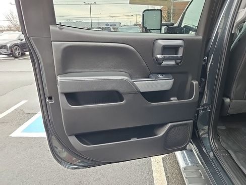 Used 2019 Chevrolet Silverado 3500 LTZ w/ Duramax Plus Package image 42