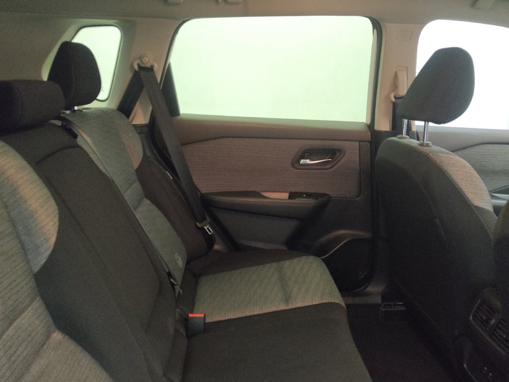 Used 2023 Nissan Rogue SV FWD image 19