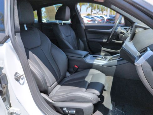 Certified 2023 BMW i4 eDrive35 RWD image 32