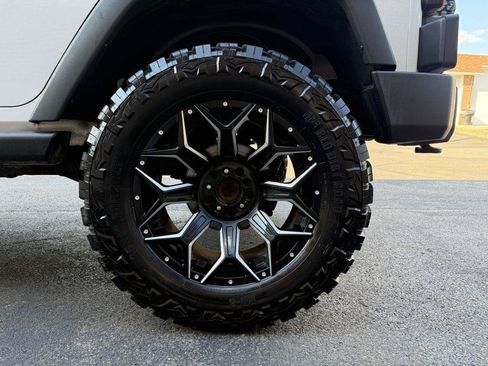 Used 2017 Jeep Wrangler Unlimited Sport w/ Quick Order Package 24S AWD/4WD image 34