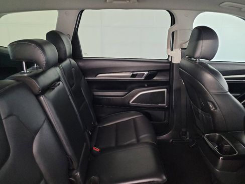 Used 2021 Kia Telluride LX FWD image 19