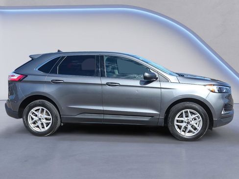 Used 2024 Ford Edge SEL w/ Convenience Package image 7