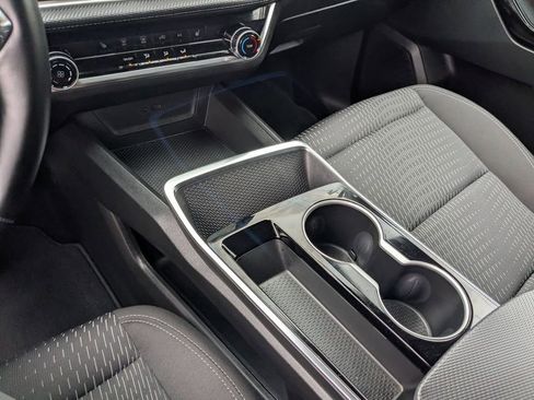 Used 2025 Chevrolet Equinox LT image 25