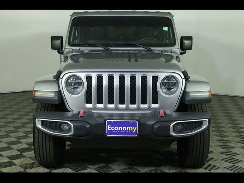 Used 2018 Jeep Wrangler Unlimited Sahara w/ Safetytec Group AWD/4WD image 12