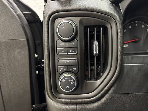 Used 2020 Chevrolet Silverado 1500 Custom w/ Custom Value Package AWD/4WD image 24