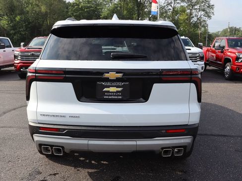 New 2027 Chevrolet Traverse LT w/ Driver Confidence Package AWD/4WD image 32