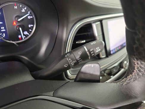 Used 2023 Buick Enclave Avenir w/ Avenir Technology Package image 24