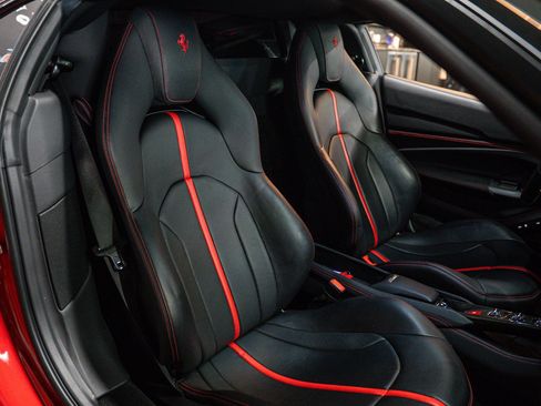 Used 2021 Ferrari F8 Tributo RWD image 11