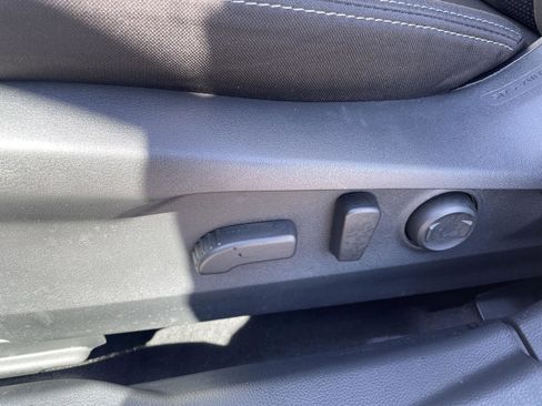 Used 2024 Subaru Outback Premium image 12