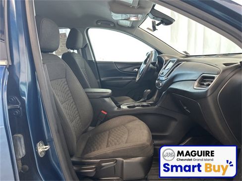 Used 2020 Chevrolet Equinox LT w/ Driver Convenience Package image 18