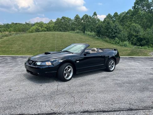 Used 2003 Ford Mustang GT RWD image 1