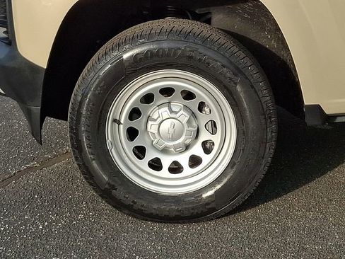 Used 2023 Chevrolet Colorado W/T RWD image 8