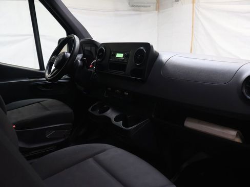 Used 2019 Mercedes-Benz Sprinter 170 image 10