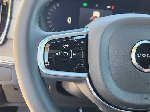 New 2026 Volvo XC90 B6 Plus w/ Protection Package image 9