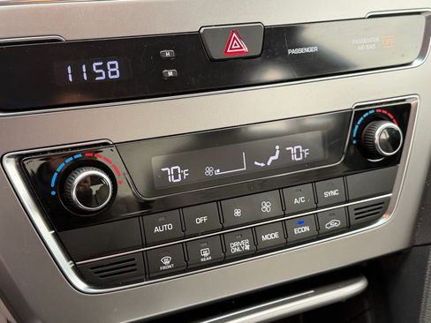 Used 2016 Hyundai Sonata SE image 12