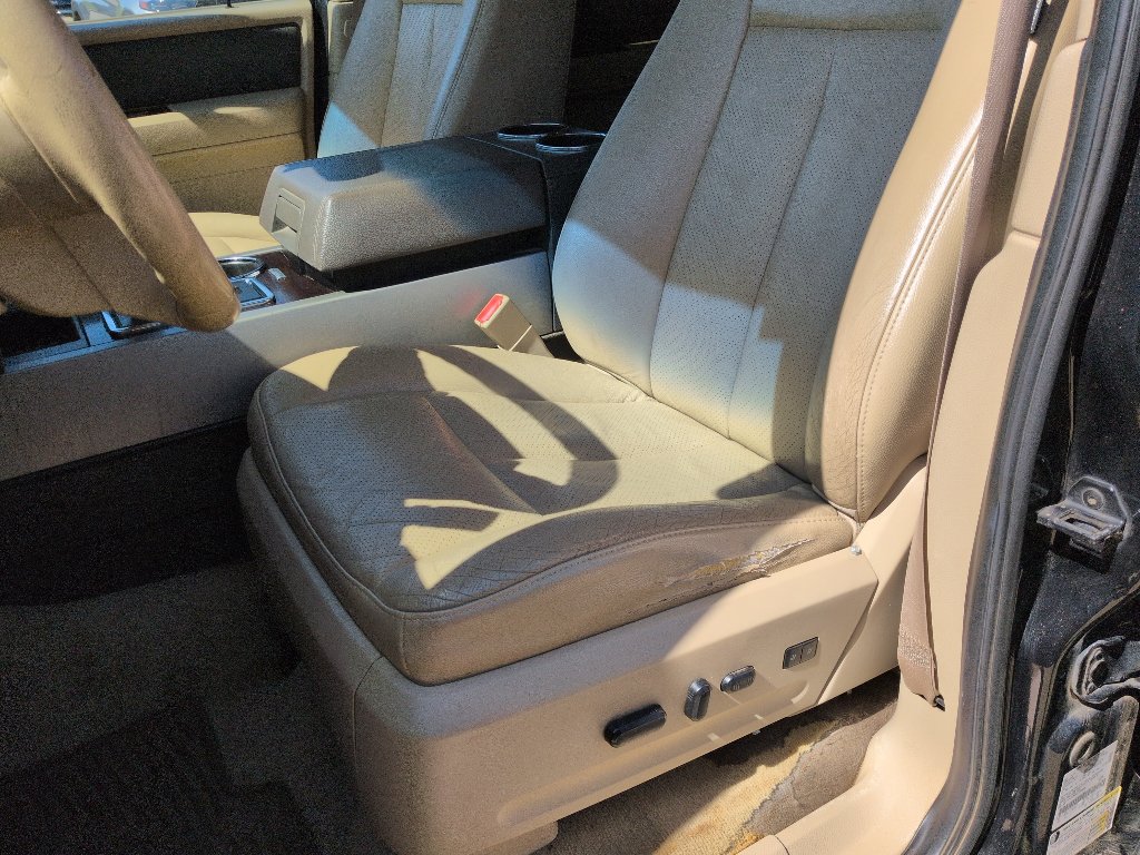 Used 2014 Ford Expedition EL XLT w/ Equipment Group 202A AWD/4WD image 27