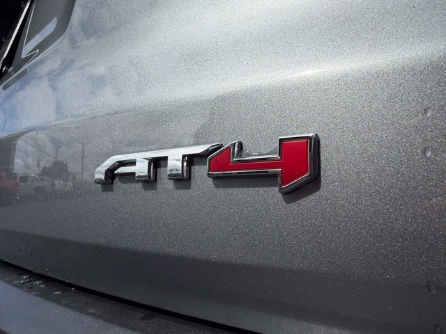 Used 2025 GMC Acadia AT4 AWD/4WD image 19